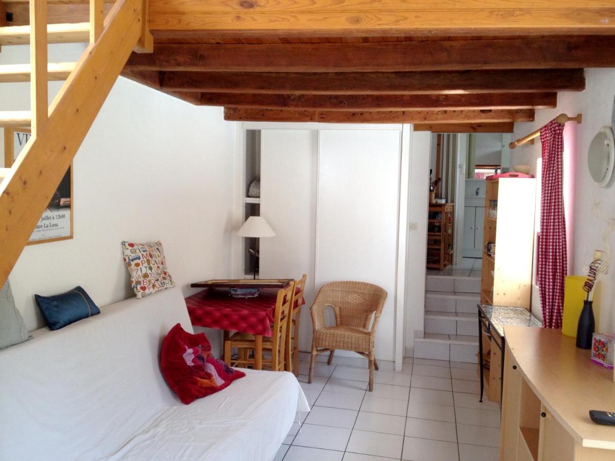 Studio Avec Piscine Privee Jardin Clos Et Wifi A Saint Jean D'Angely Экстерьер фото