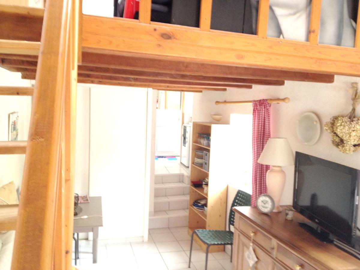 Studio Avec Piscine Privee Jardin Clos Et Wifi A Saint Jean D'Angely Экстерьер фото